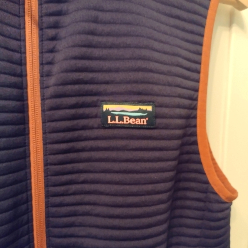 NWOT LL Bean Men's Airlight Vest - Picture 2 of 10